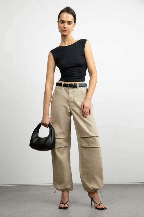 Anyone here wear Oak + Fort stuff? How is it? The hip and inseam  measurements in the smaller sizes look promising, but the giant waist  measurements are leaving me skeptical! : r/XXS