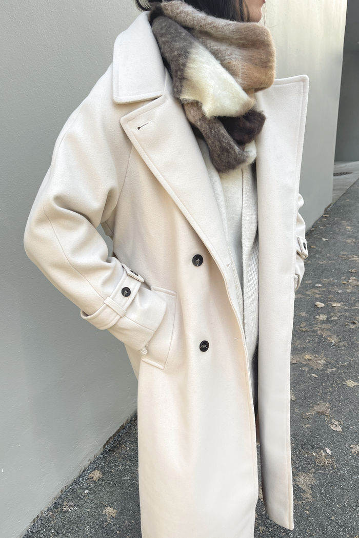 Cream colored trench coat sale