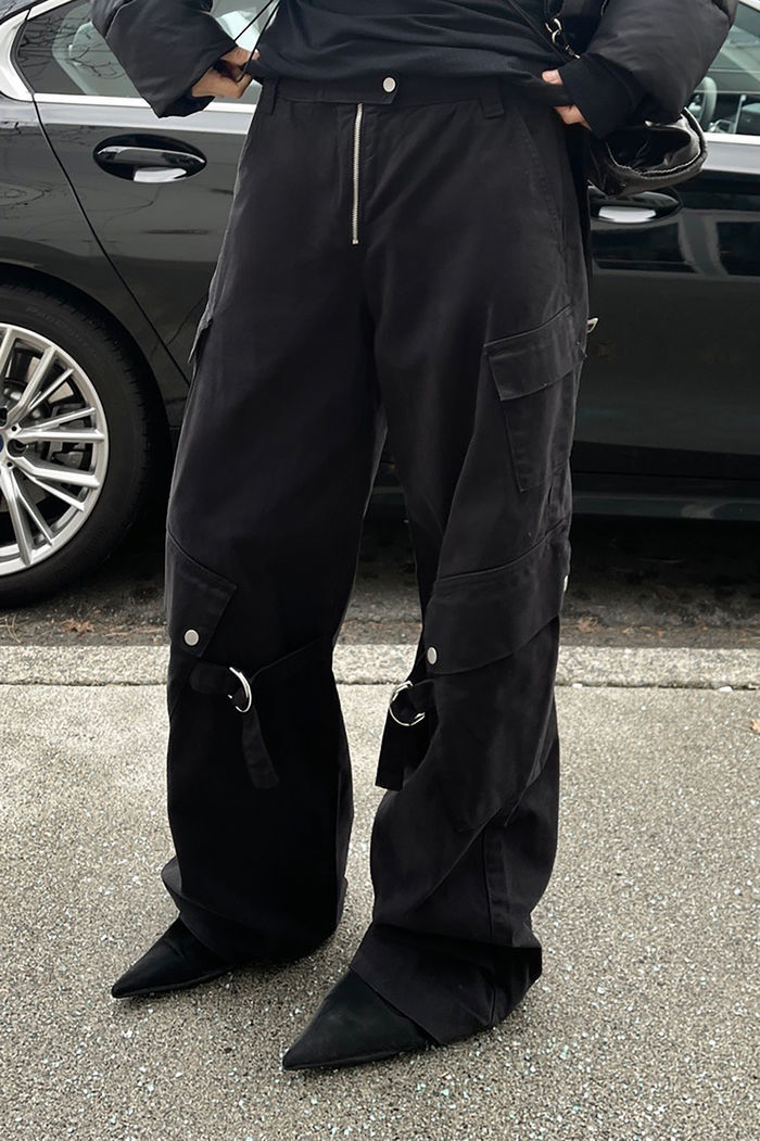 CARGO PANT WITH POCKET DETAILS
